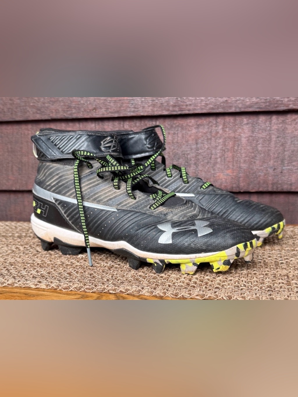 Under Armour Black And Neon Green High-Top Baseball Cleats Bryce Harper Sz 8.5 M